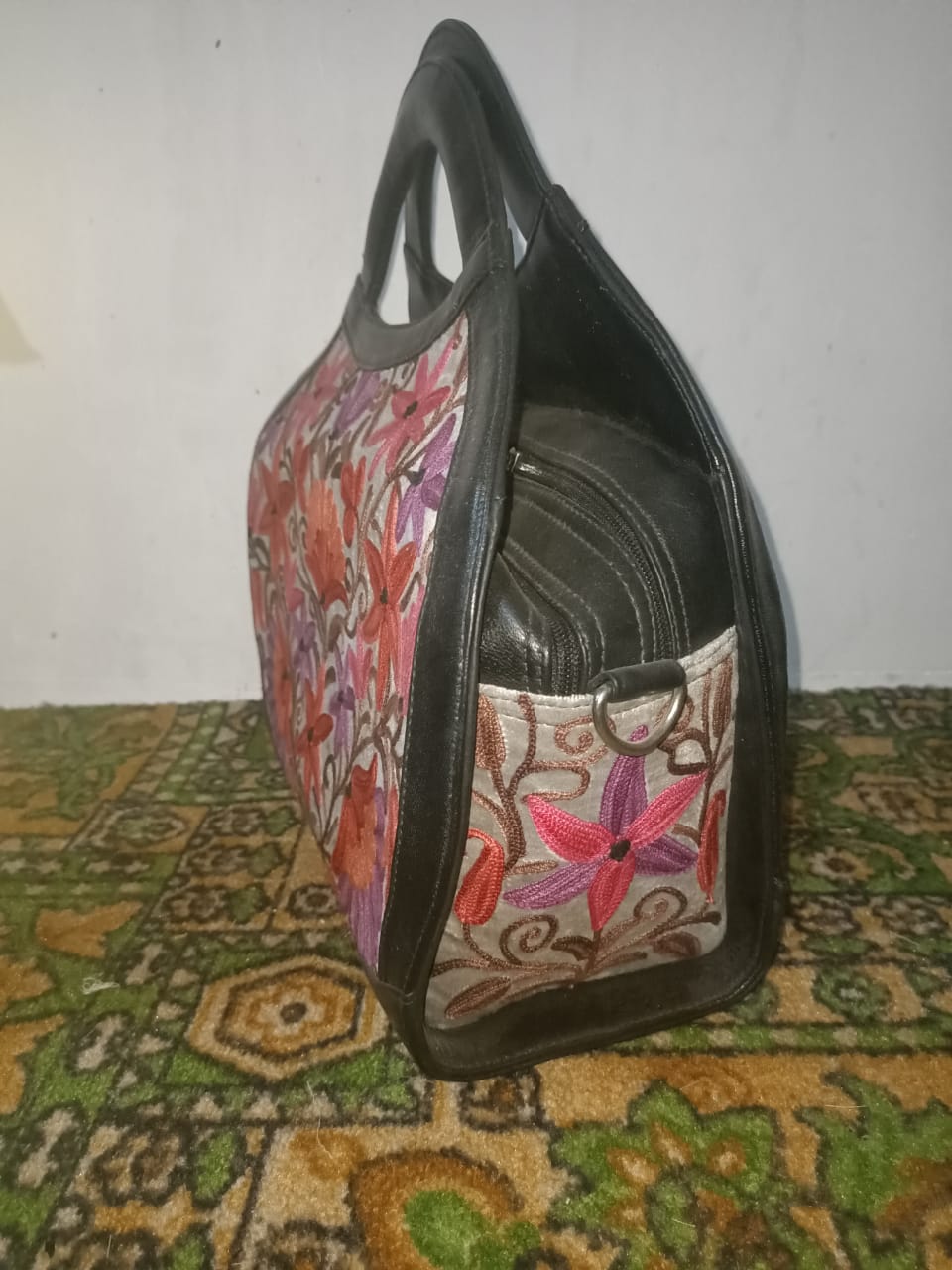 Kashmiri handbags,hand embroided hand bags for women,handmade tote bags,suede leather bags,handmade shoulder bags,handmade suede purses